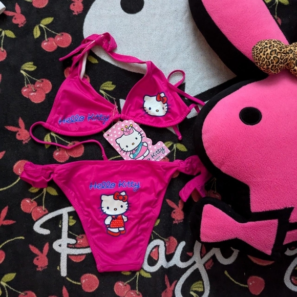 hello kitty bikini top and bottom size is s - Picture 1 of 5